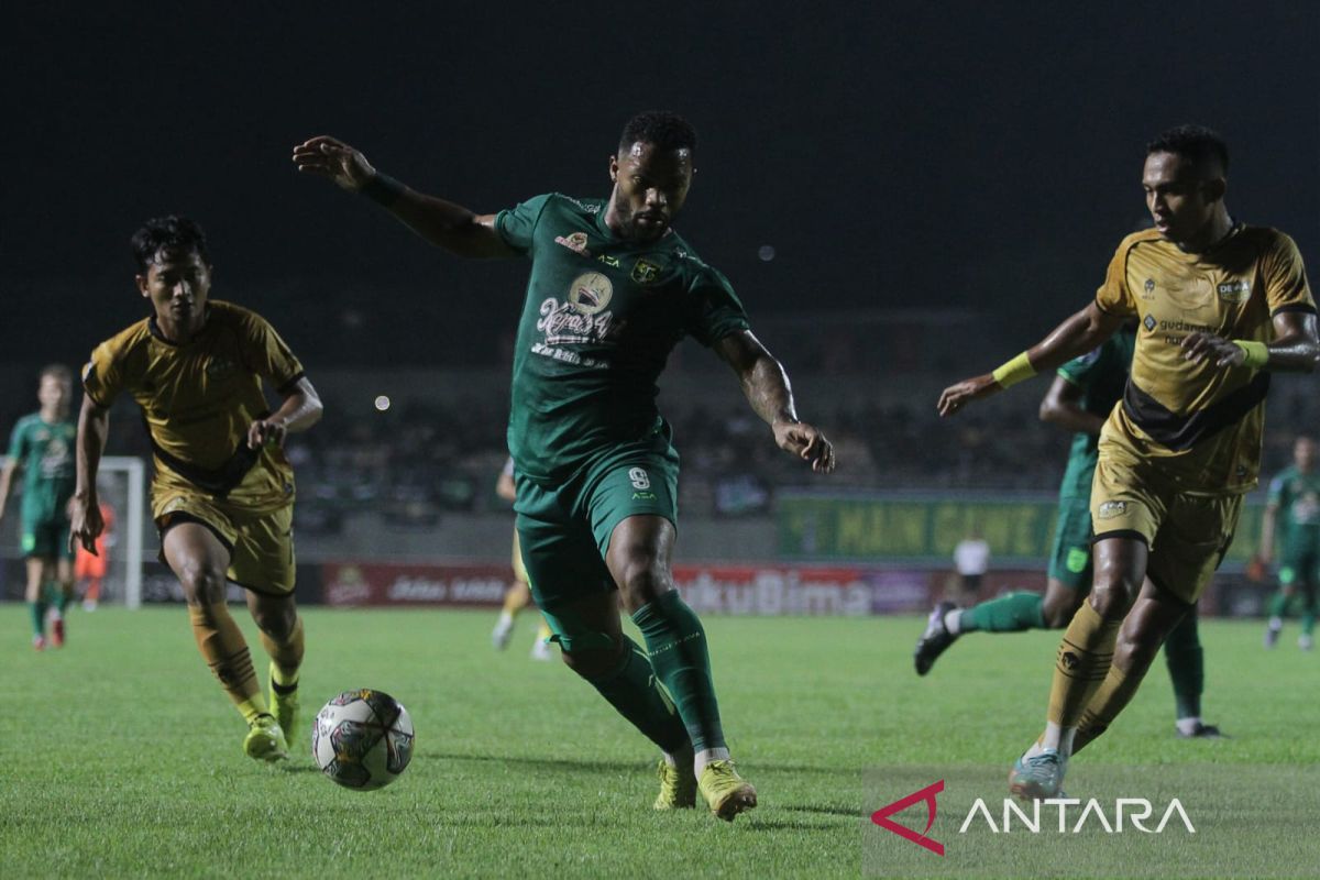 Liga 1: Pelatih Persebaya ingin rekrutan pemain baru ikuti cara bermain tim