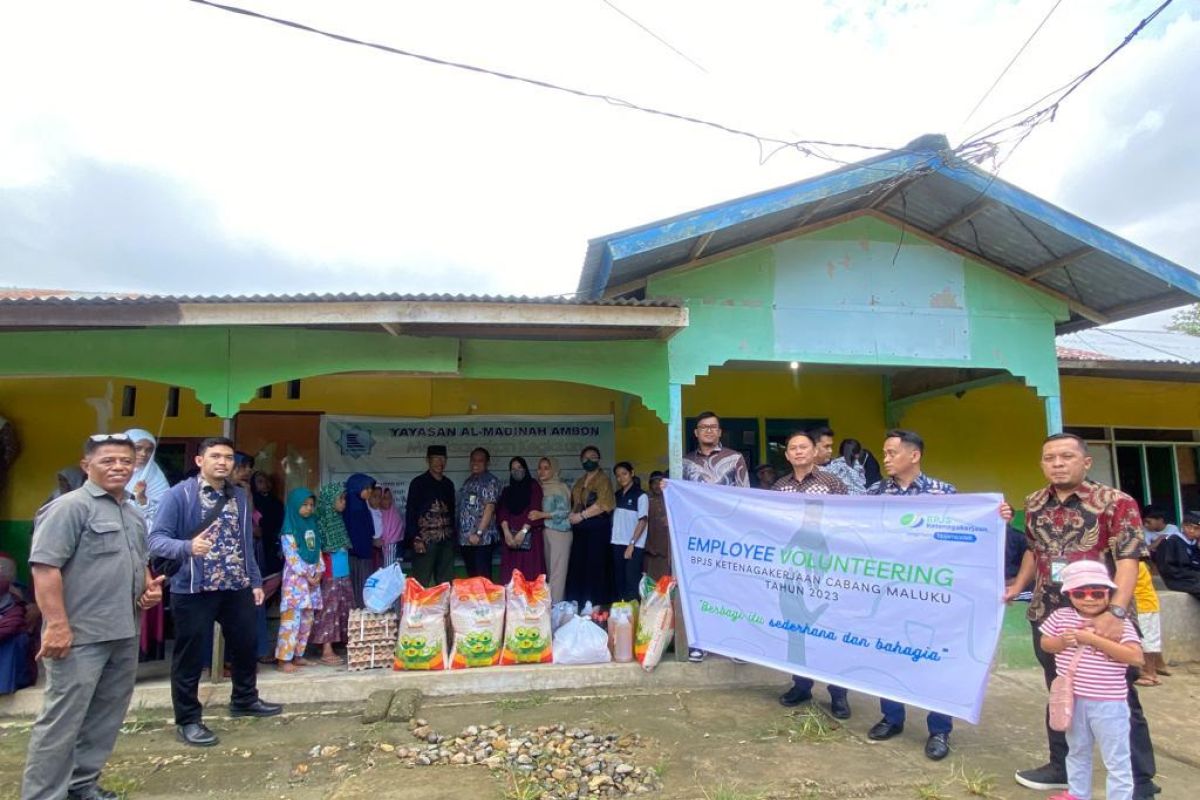 BP Jamsostek salurkan paket sembako ke panti asuhan di Ambon