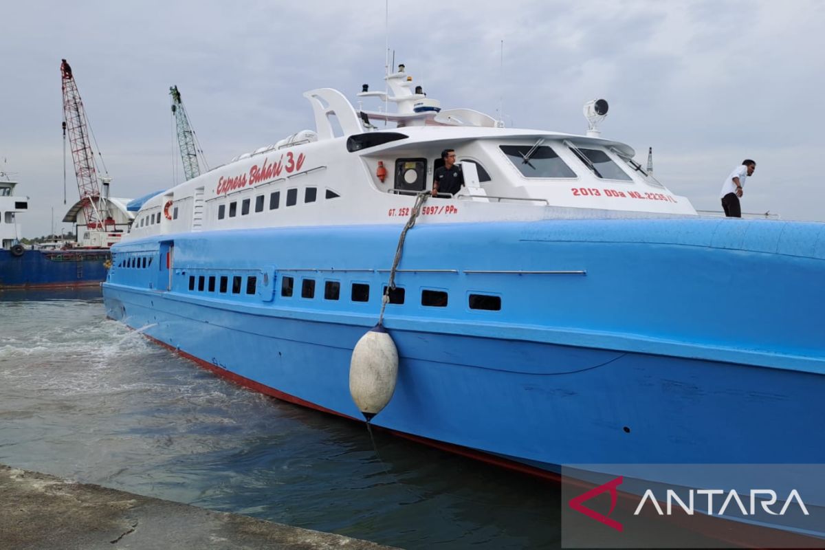 Arus mudik - H-5 Lebaran 2023, penumpang kapal cepat Express Bahari 3 E tujuan Pangkal Pinang 141 penumpang