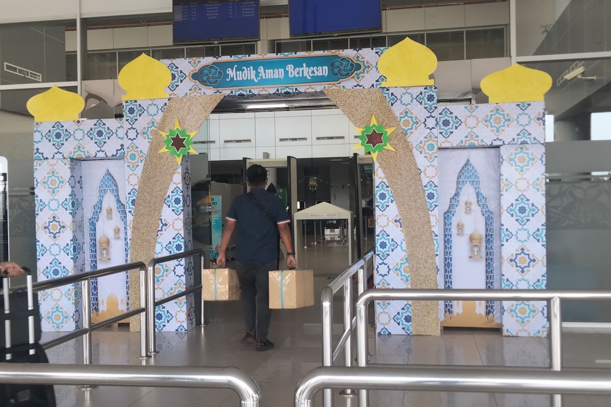 Bandara Juwata tambah fasilitas di ruang tunggu penumpang