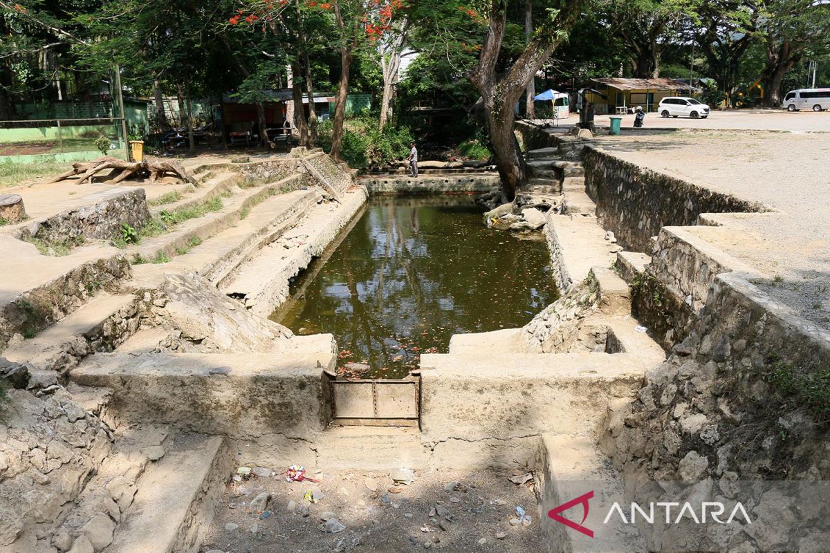 FOTO - Pemandian wisata mengering terdampak kemarau