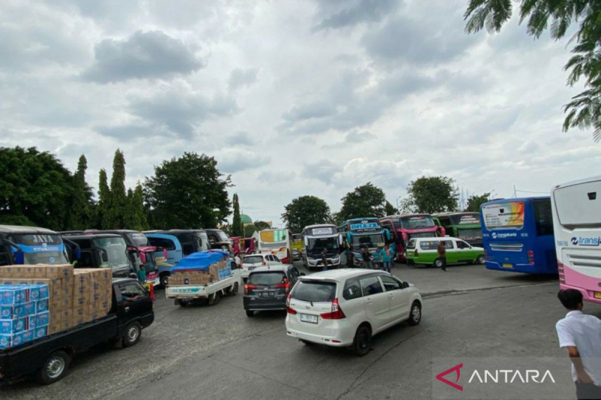 Jumlah penumpang di Terminal Kalideres meningkat pada H-7 Lebaran