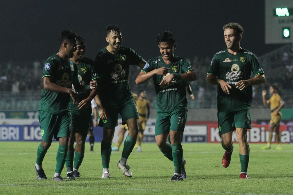 Aji Santoso apresiasi pemain Persebaya duduki peringkat enam