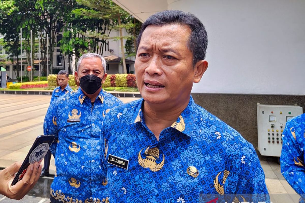 Plh Wali Kota Bandung minta jangan terjadi demotivasi setelah OTT KPK
