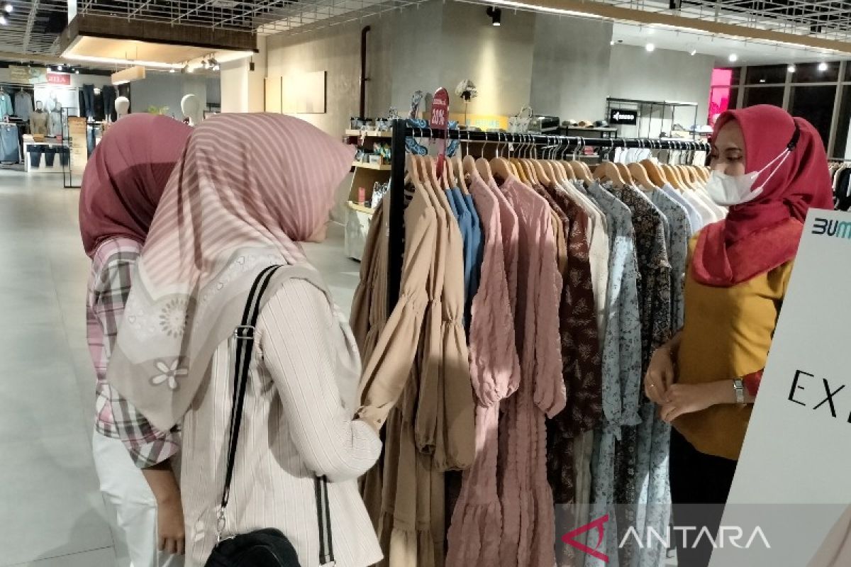 Sarinah tegaskan tidak ada kebijakan larangan berjilbab bagi karyawan