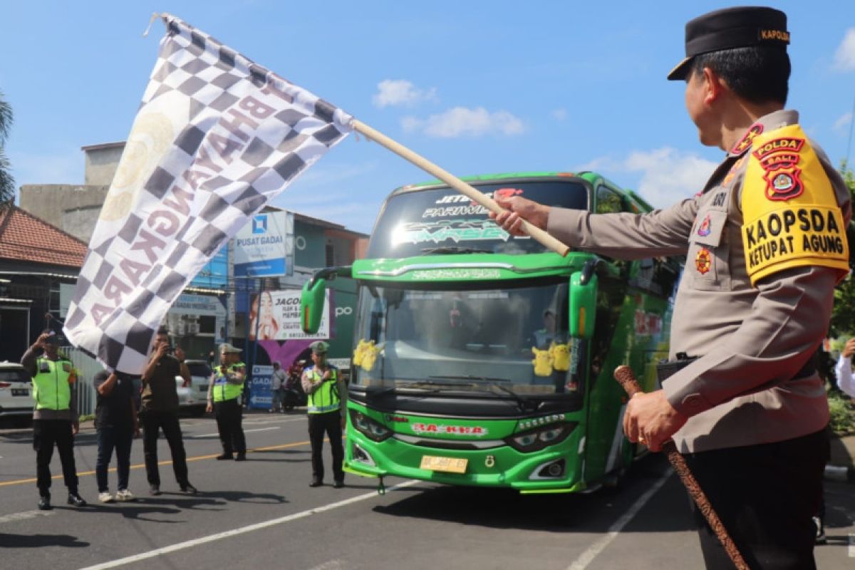 406 pemudik gratis dengan bus tujuan Jatim dilepas Kapolda Bali