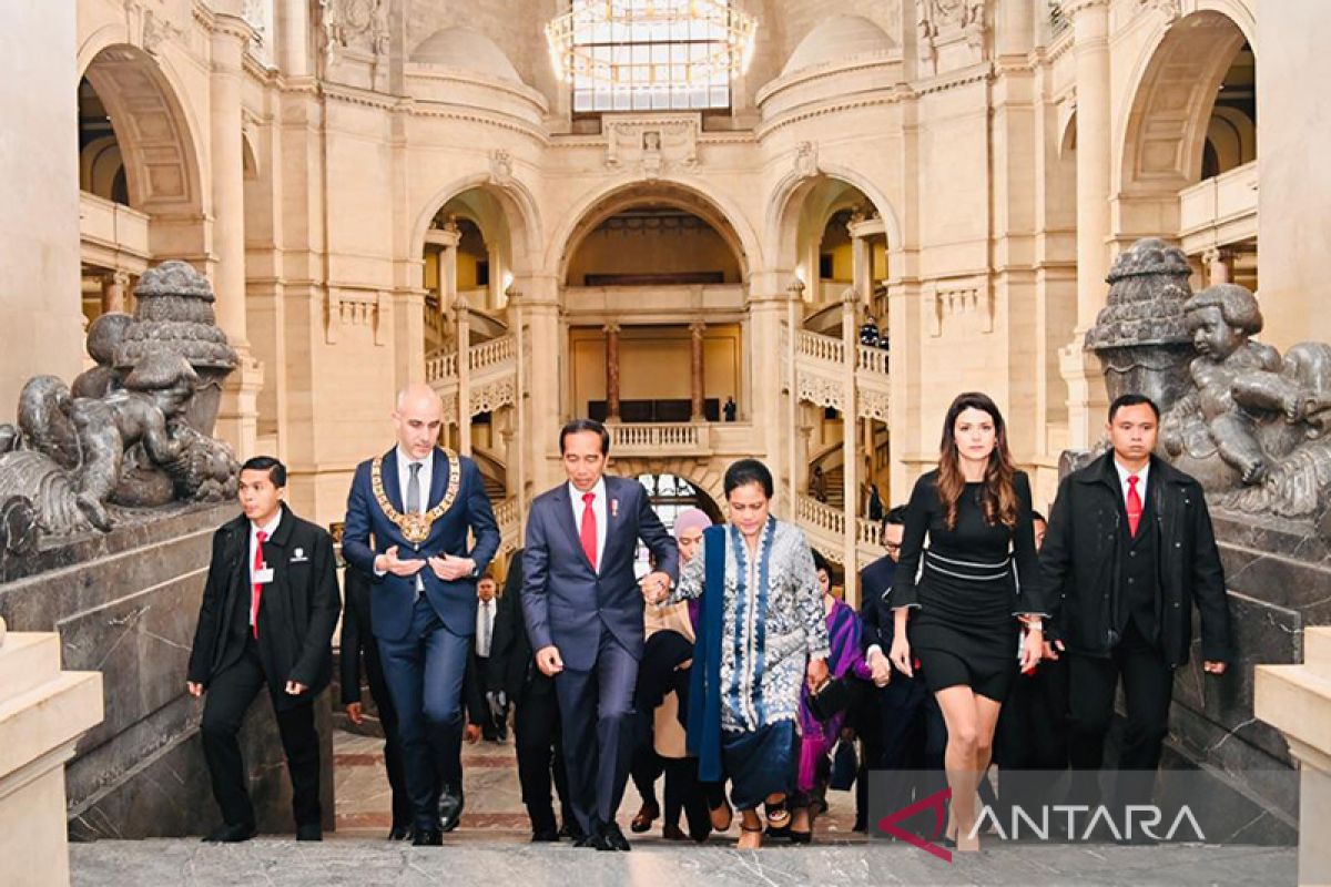 Presiden Jokowi dan Ibu Negara kunjungi Balai Kota Hannover Jerman
