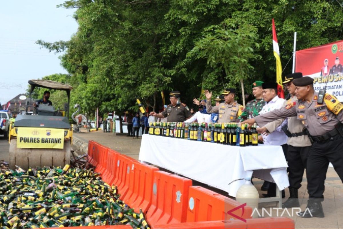 Polres Batang musnahkan 3.091 botol minuman  keras