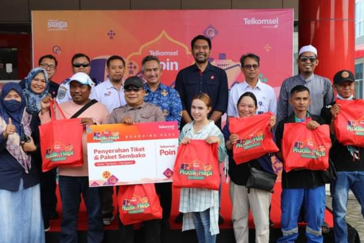 Telkomsel berangkatkan 200 pemudik dari Tarakan tujuan Parepare
