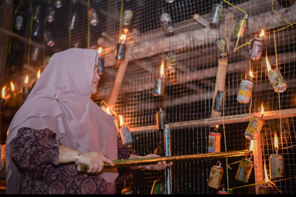 Harapan Bupati Bengkalis saat buka festival lampu colok