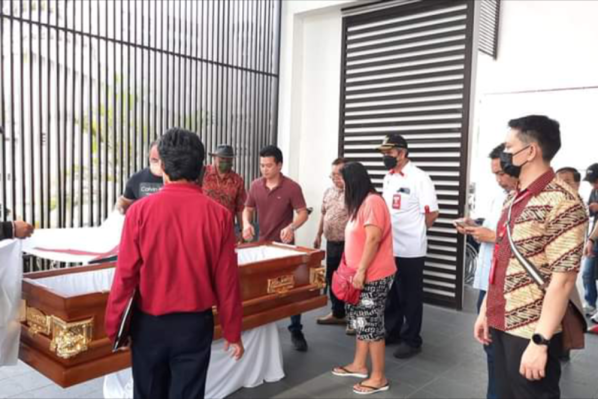 KJRI Kuching antar  jenazah anggota DPRD Sanggau ke Entikong
