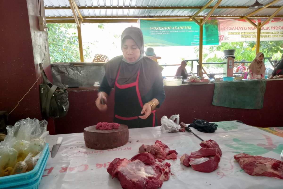 Distan Mataram menyiapkan 30 ton daging sapi beku impor