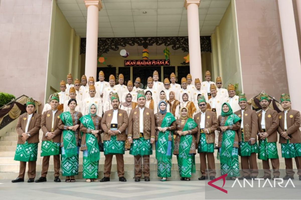 Foto - Sinergitas DPRD Banjarbaru bersama Wali Kota dan Forkopimda