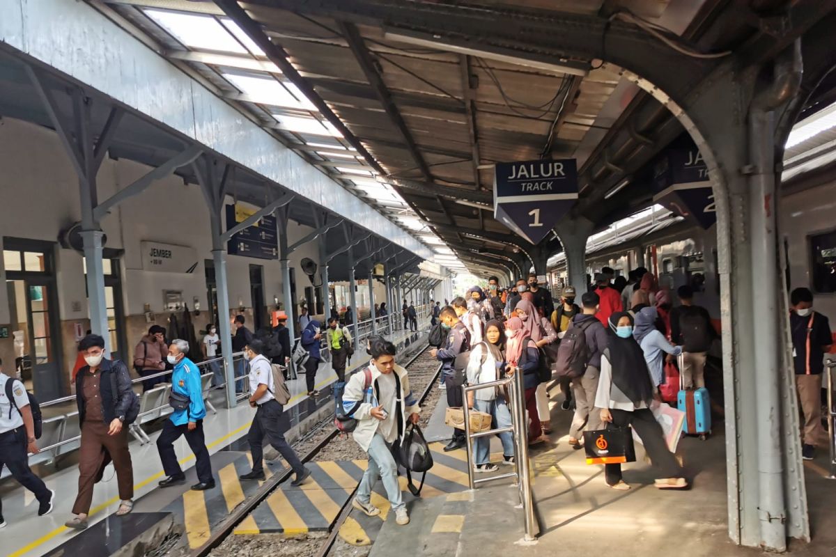 28.525 penumpang manfaatkan KA di Daop Jember untuk mudik Lebaran