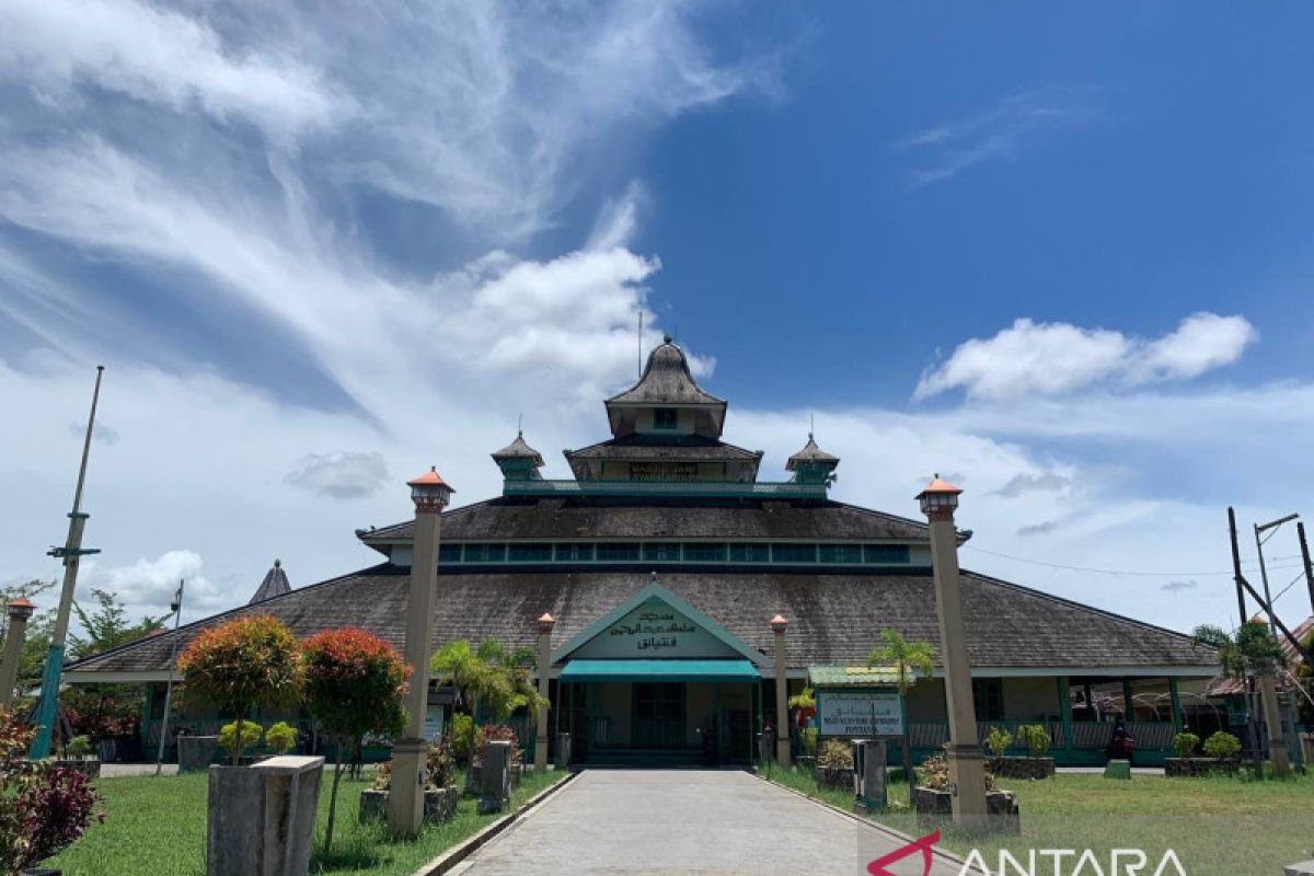 Arsitektur Masjid Sultan Syarif Abdurrahman pikat wisatawan