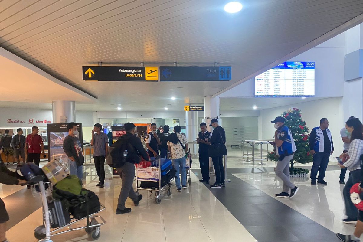 Jumlah penumpang di Bandara Pattimura Ambon pada H-6 Lebaran  turun