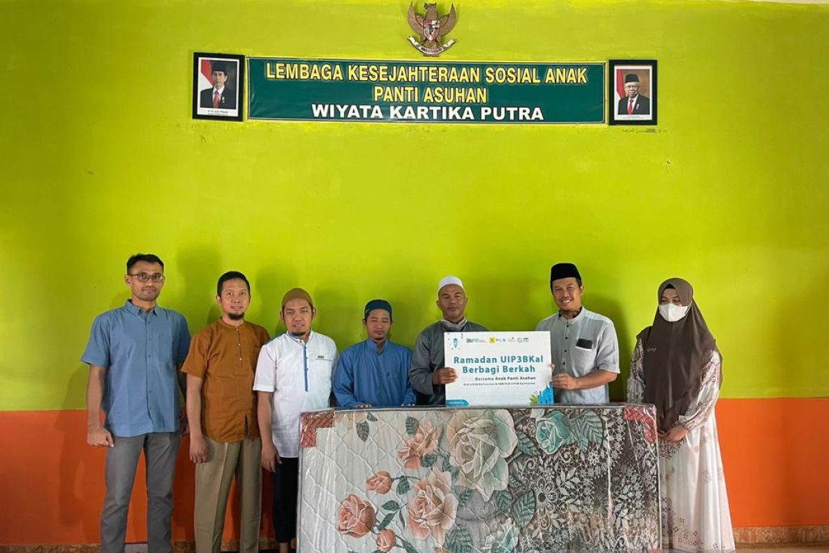 PLN berbagi kebahagiaan di Panti Asuhan Wiyata Kartika Putra Banjarbaru