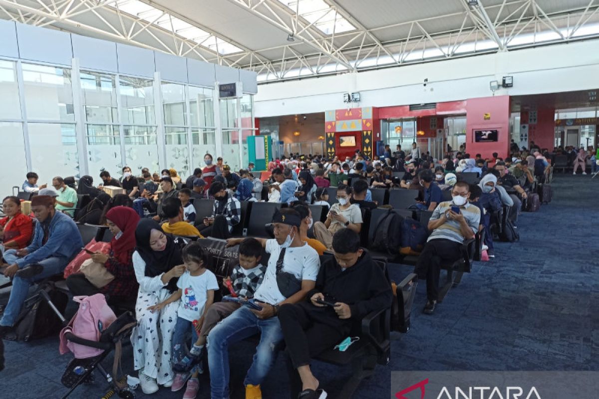 ARUS MUDIK - Bandara Pangkalpinang tambah extra flight