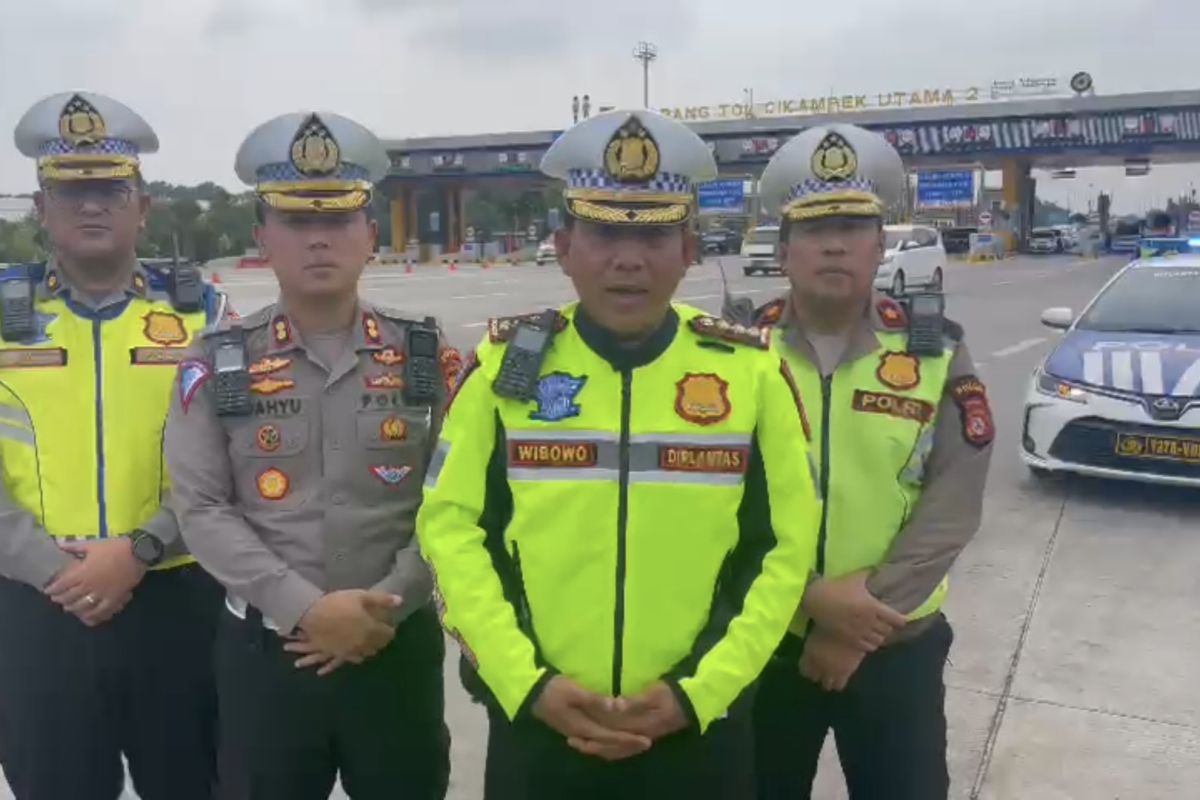 Polisi minta pemudik ke Jakarta hindari one way Tol Cipali siang ini