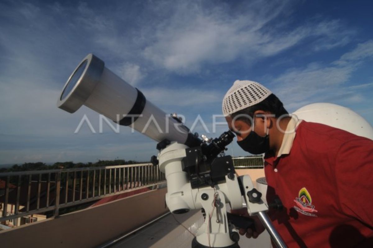 Kemenag ajak umat gelar Shalat Gerhana pada 20 April 2023