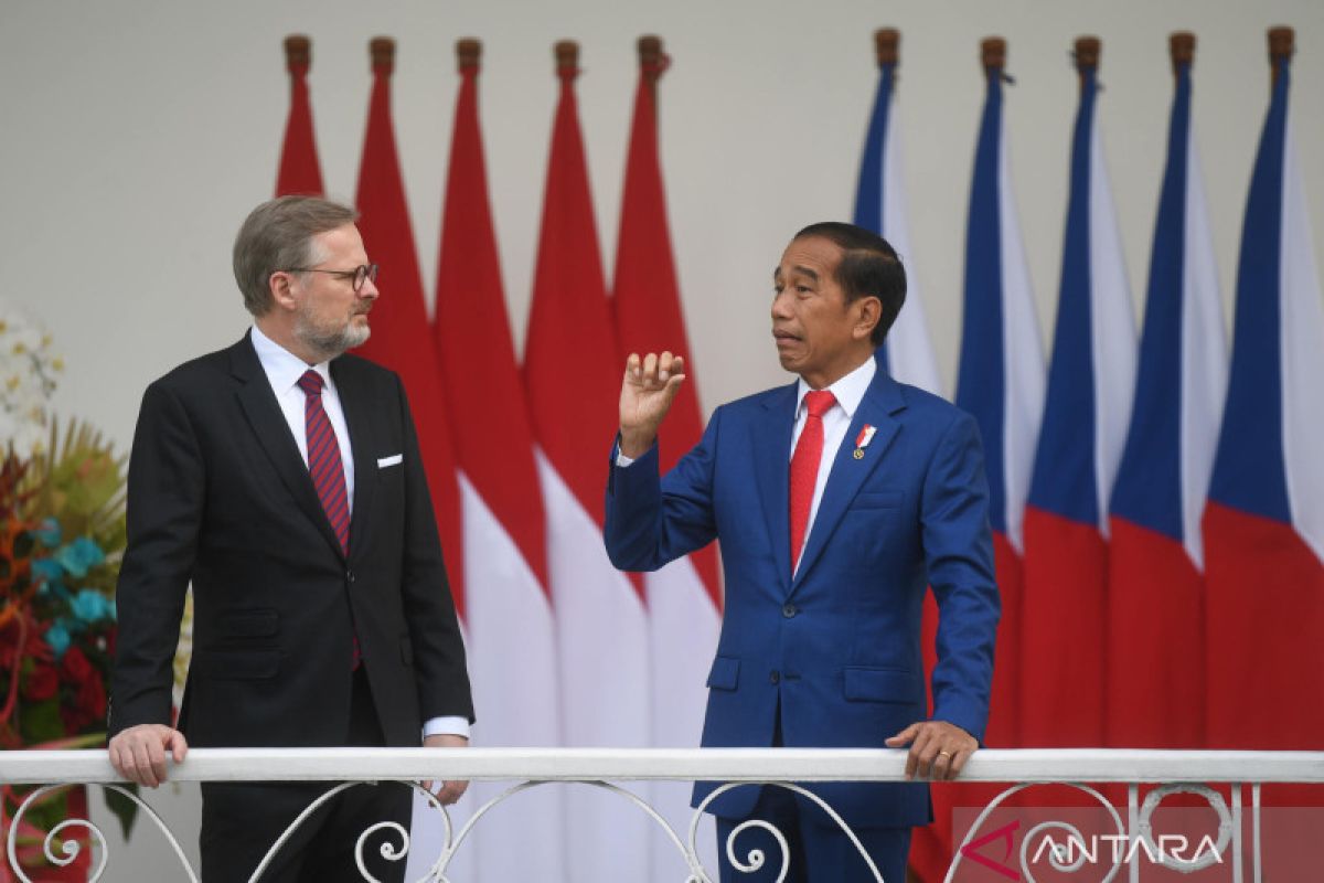 Kemarin, kunjungan PM Ceko hingga operasi siaga tempur oleh TNI