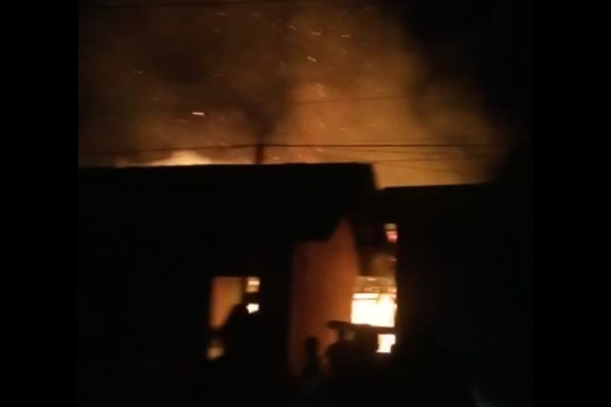 Jelang Lebaran, rumah di Batukliang Utara Lombok Tengah terbakar