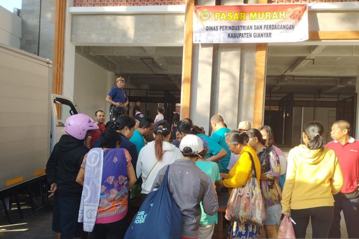 Disperindag Gianyar gelar pasar murah di Ubud