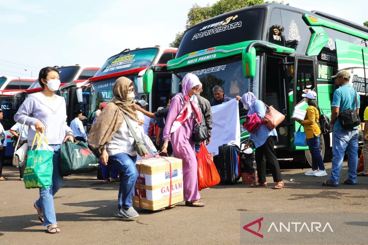 Gubernur Jatim berangkatkan ribuan pemudik dari Jakarta