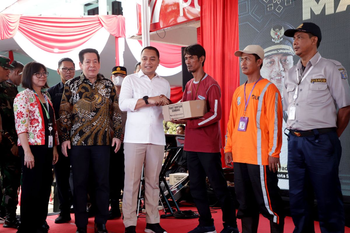 Surabaya salurkan bantuan 12 ribu paket sembako ke personel satgas