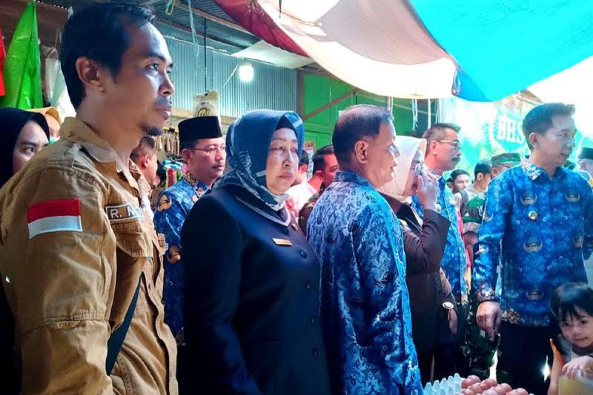 Ketua DPRD Barut minta pedagang tak menimbun sembako jelang Lebaran