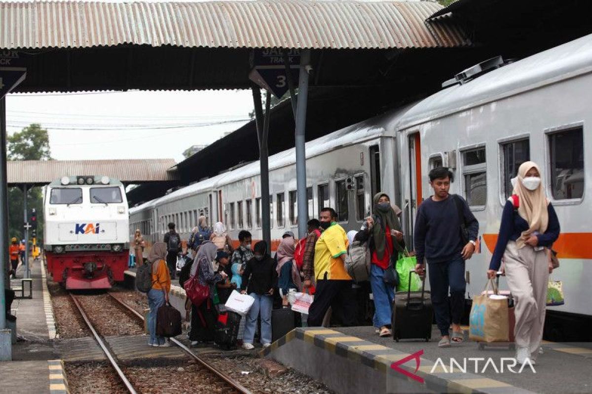 Daop Surabaya Catat 37 Ribu Orang Gunakan Ka Saat Libur Lebaran 2023