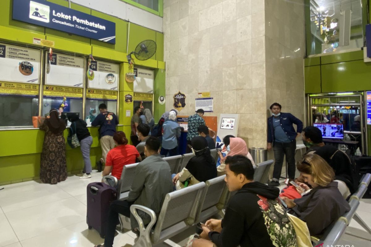 Homecoming travel: Train occupancy from Jakarta reaches 100%