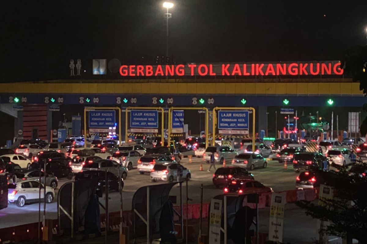 Sebanyak 22.959 kendaraan lewati Gerbang Tol Kalikangkung