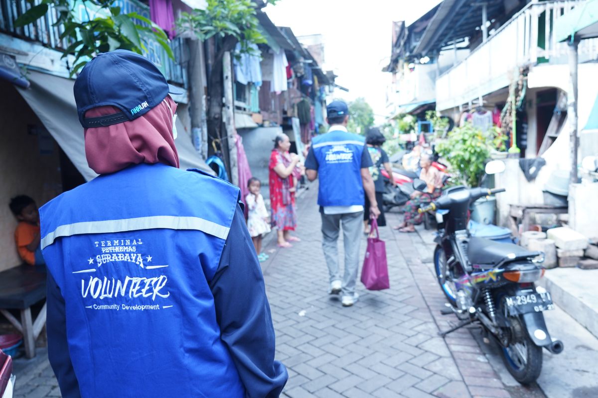 Jelang Lebaran, TPS bagikan 750 paket sembako bagi mitra dan warga di ring satu