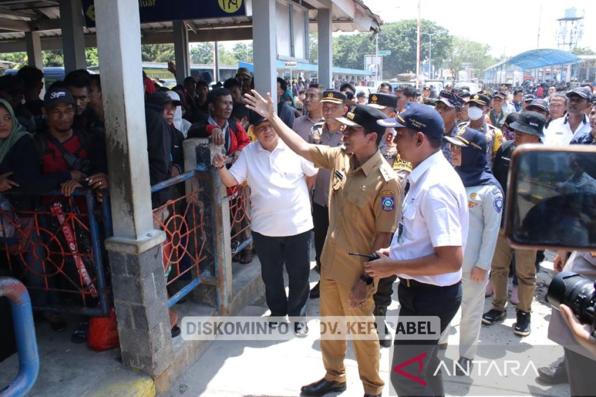 ARUS MUDIK - Forkopimda Babel tinjau mudik di Pelabuhan Tanjung Kalian