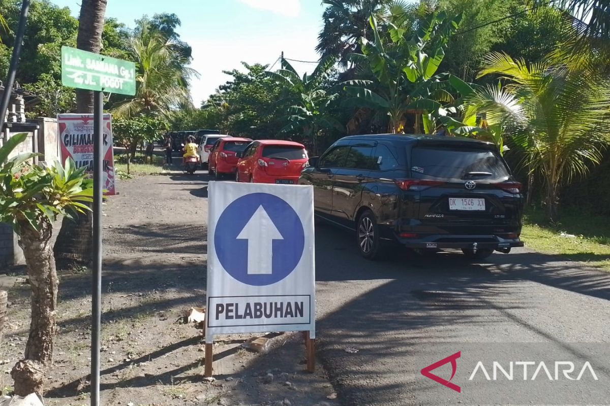 ASDP dan aparat terus atasi antrian kendaraan pemudik di Gilimanuk hingga 6 Km