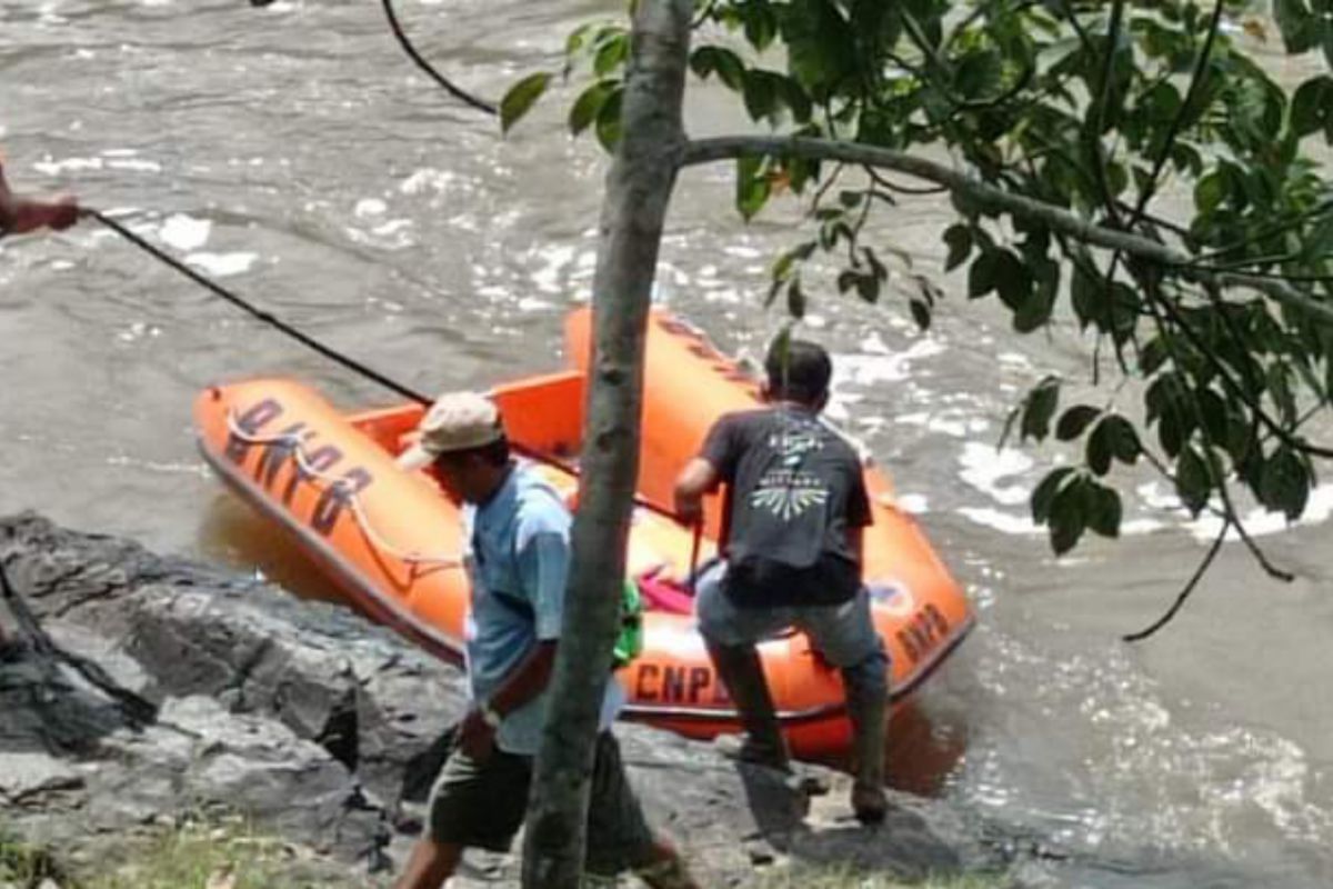 Lansia hanyut di Batang Sinamar ditemukan meninggal dunia