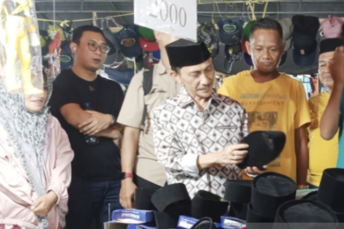 Bupati Gorontalo : pasar senggol tingkatkan ekonomi masyarakat