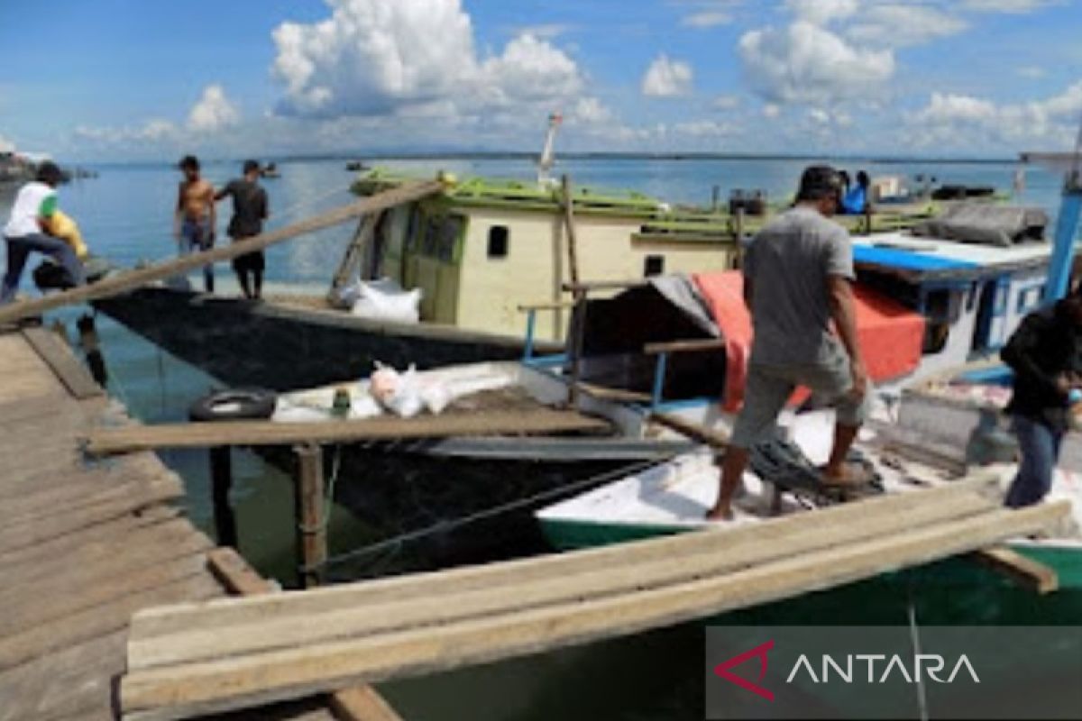 ARUS MUDIK: Penumpang kapal Pulau Sebuku meningkat