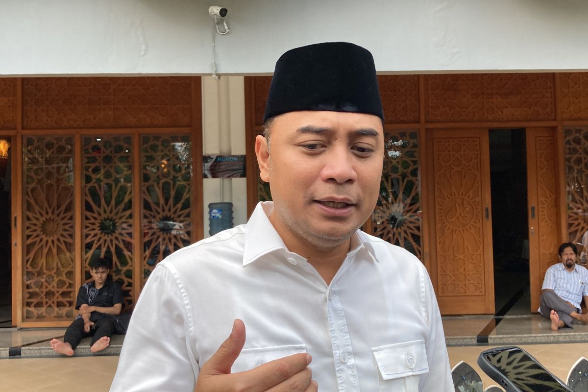 Eri Cahyadi tegaskan tidak ada larangan warga takbiran di Surabaya