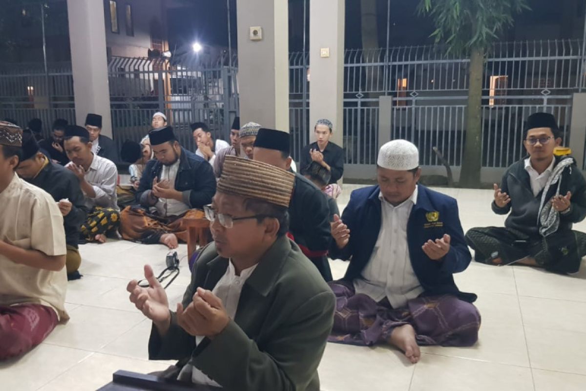 Peziarah makam Gus Dur mencapai ribuan orang per hari