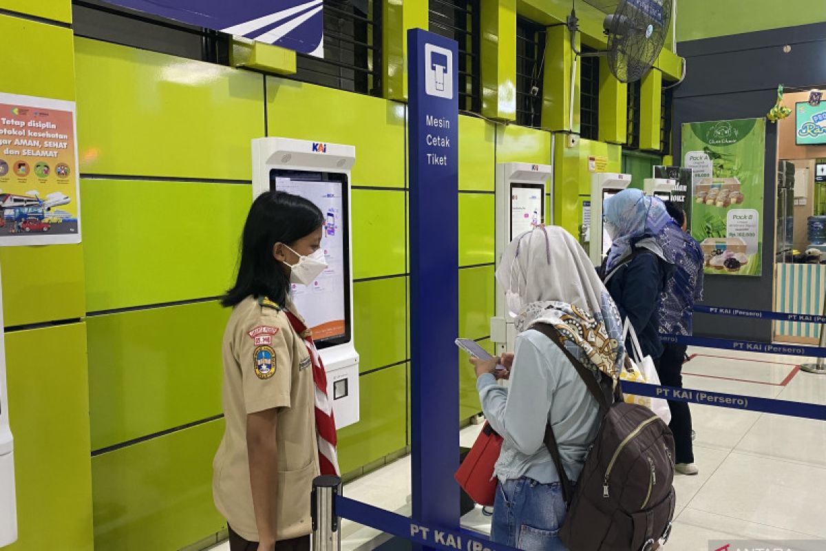 KAI catat 38 kereta api berangkat dari Stasiun Gambir pada H-2 Lebaran