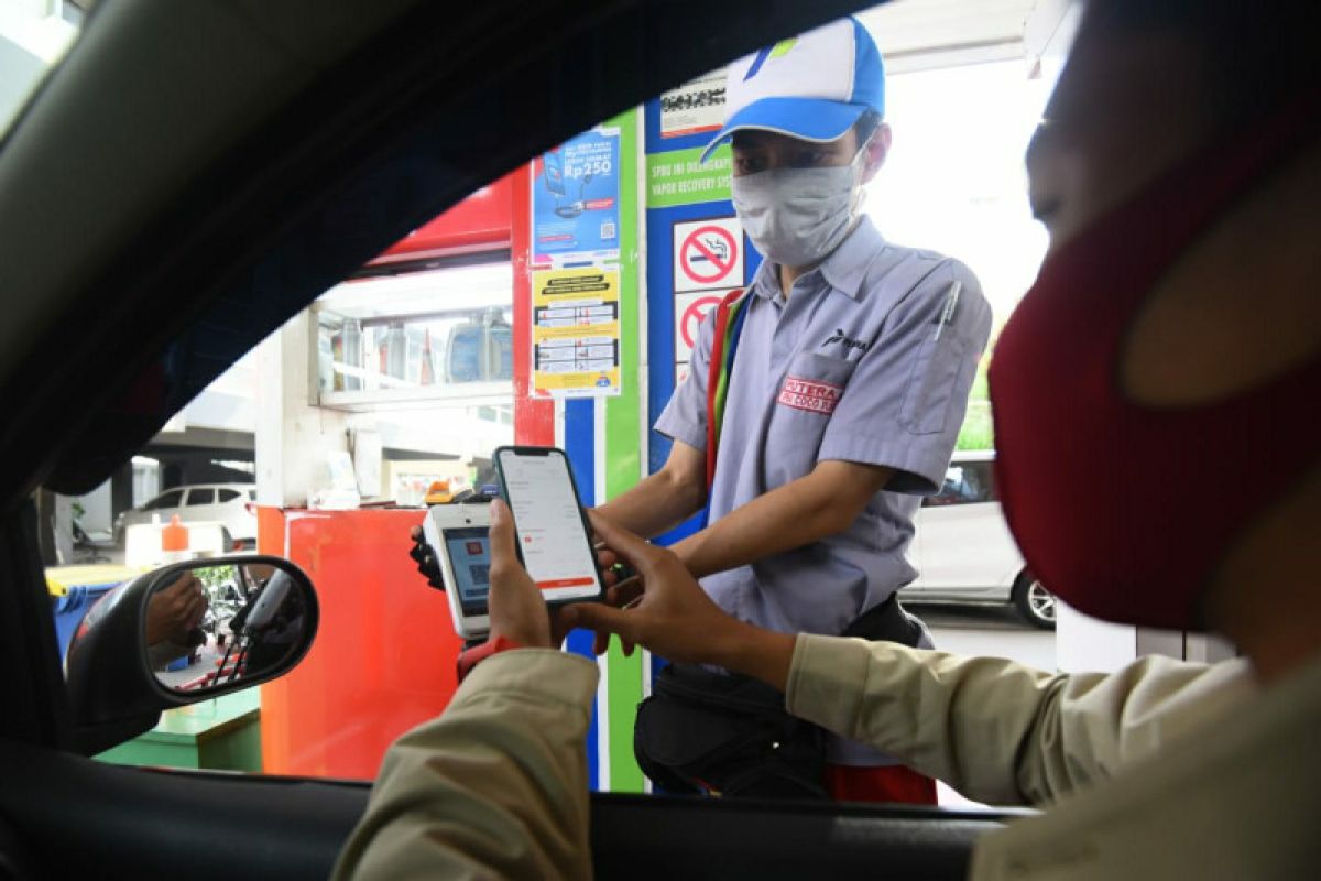 402 Pertamina staffers to deliver fuel during traffic jams