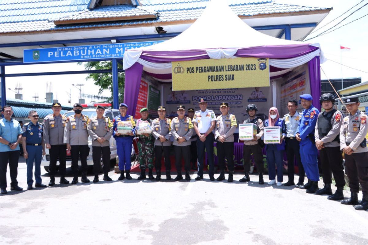 Wakapolda Riau minta petugas Pelabuhan Siak beri layanan terbaik