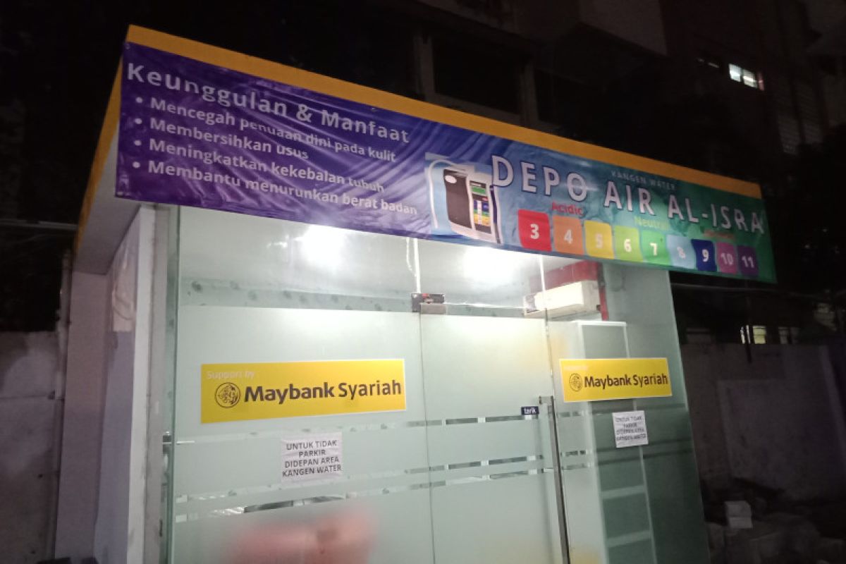 Berdayakan jemaah, masjid ini fungsikan ruang bekas ATM jadi depot air