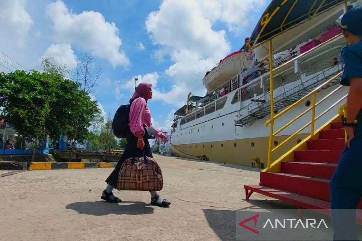 Puncak arus mudik di Pelabuhan Sampit berangkatkan 1.995 penumpang