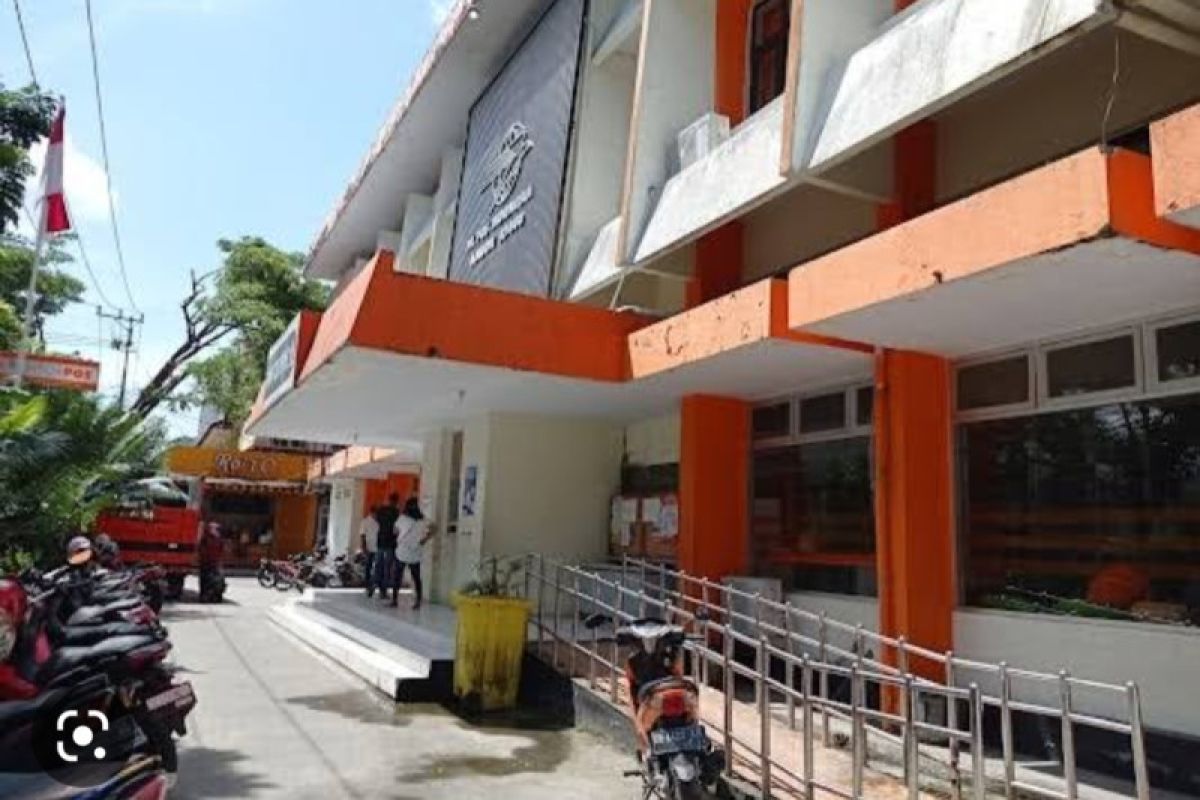Kantor Pos Ambon tetap buka layani masyarakat saat libur Lebaran 2023