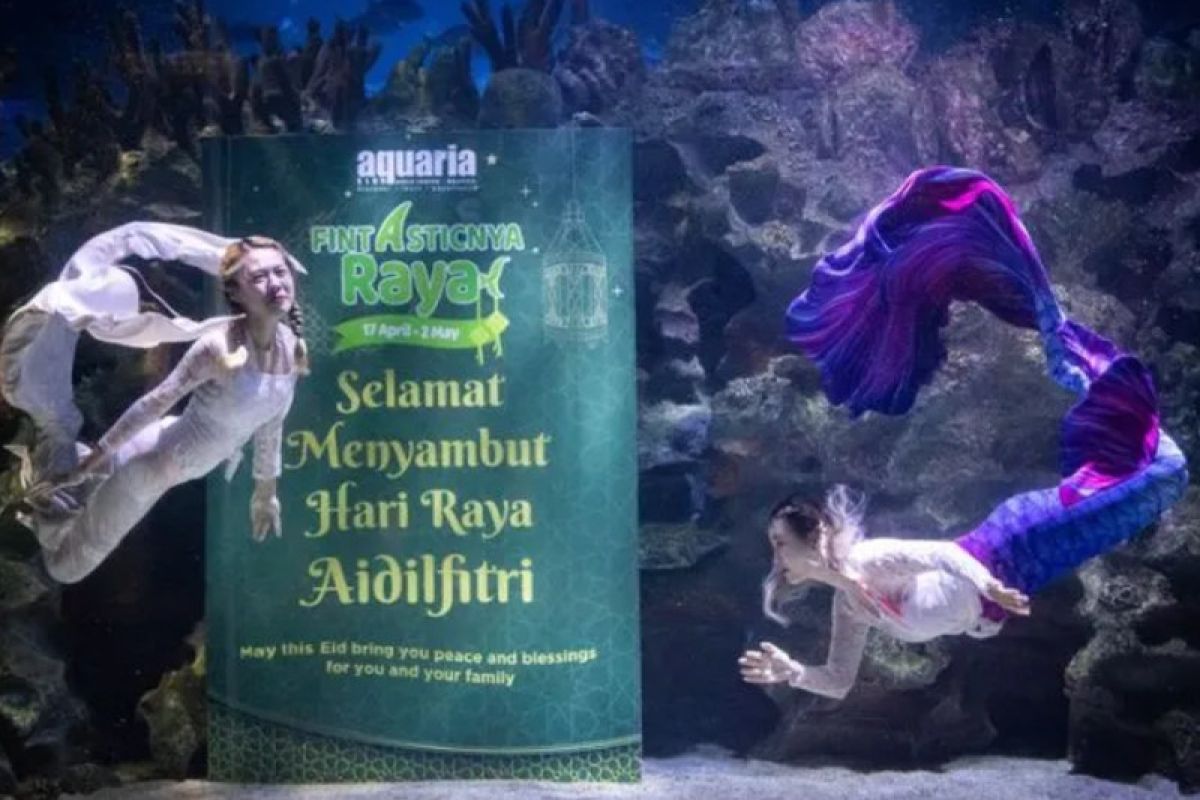 Pertunjukan tarian "putri duyung" memukau saat Idul Fitri di Malaysia
