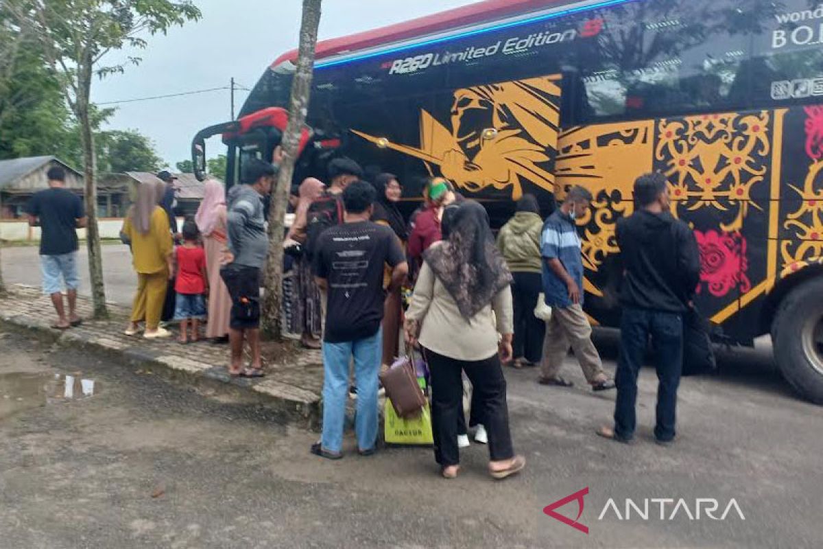 Sebanyak 5.613 pemudik berangkat melalui Terminal Natai Suka Pangkalan Bun