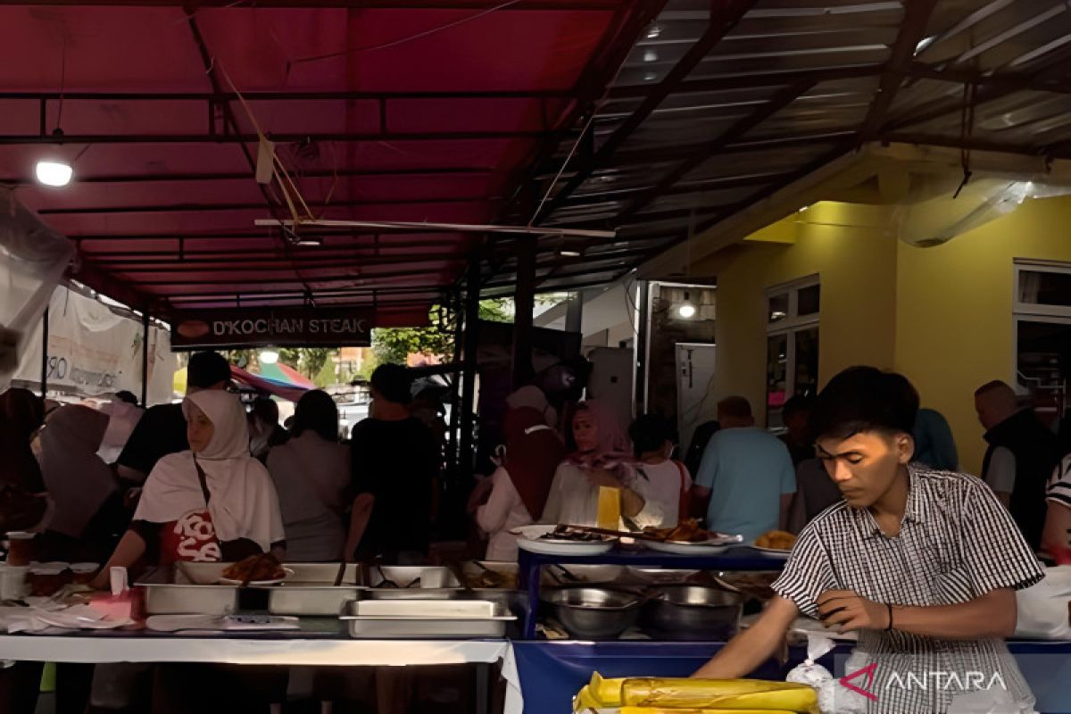 Pakar budaya jelaskan perkembangan Pasar Takjil Benjil